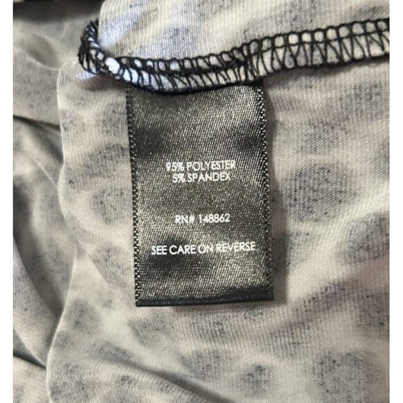 Torrid Womens Plus 1X  Leopard Animal Print V Neck Puff Sleeves Black Gray Top - Picture 7 of 7